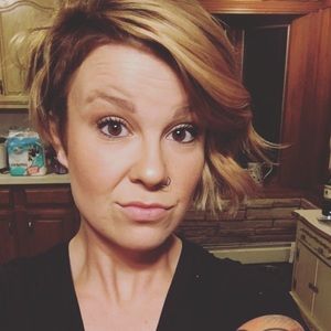 Meet your Posher, Shana